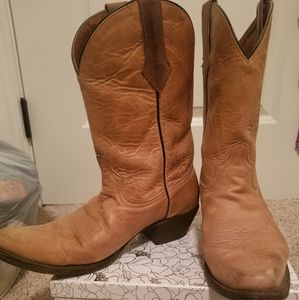 Square toe boots size 9